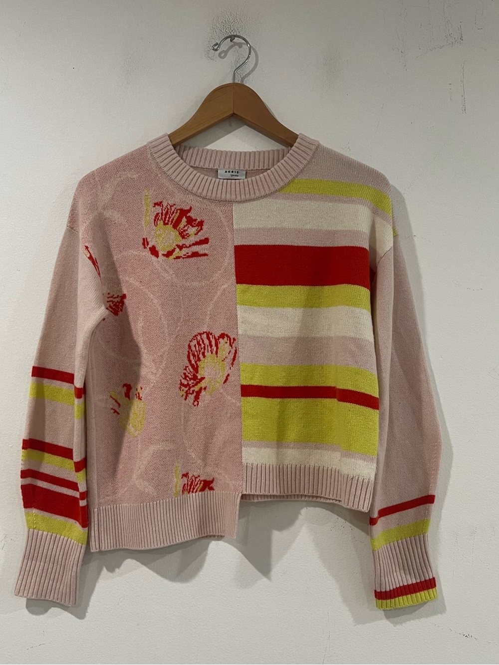 A-K-R-I-S-
•punto Floral & Stripe Knit Sweater women’s asymmetric virgin wool S